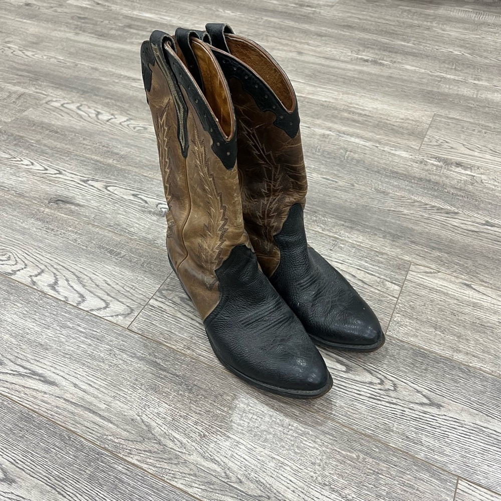 Boulet Black and Brown Western Boots